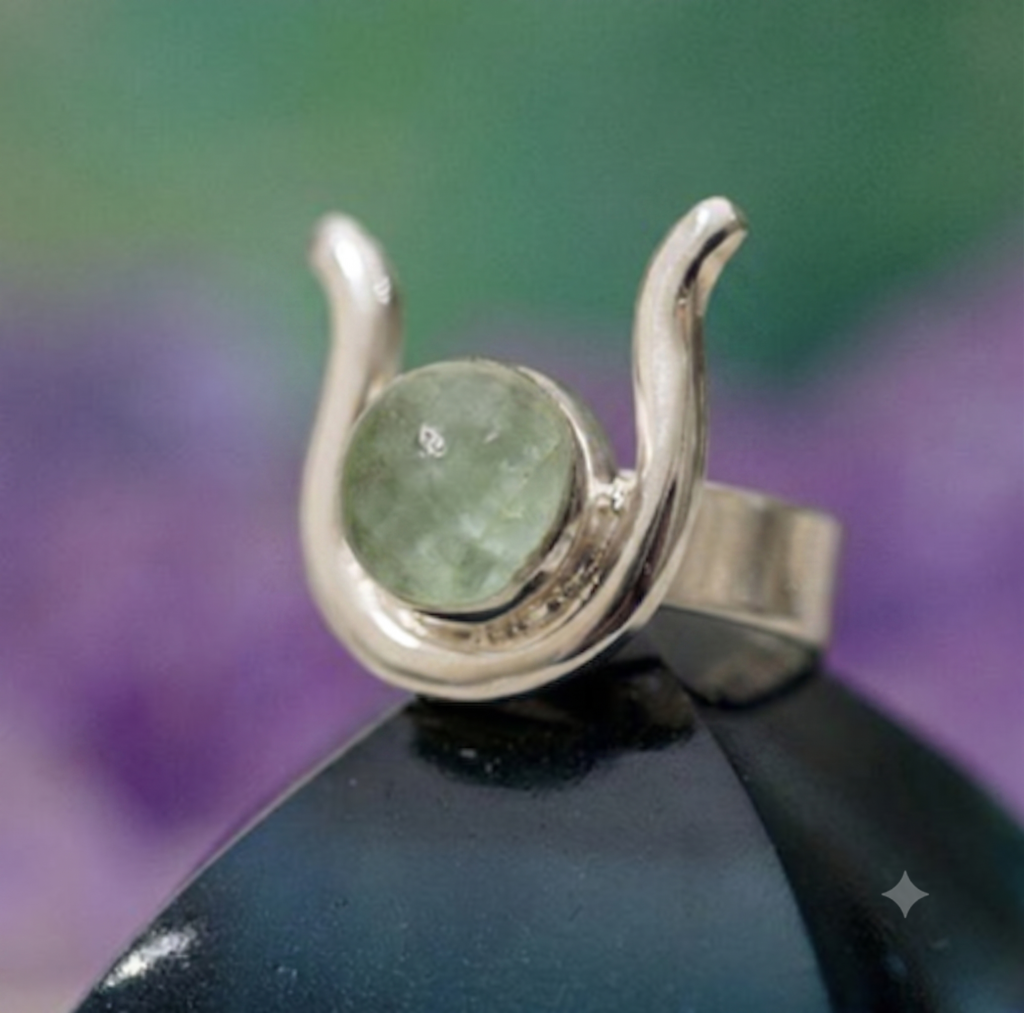 Hathor-andara ring, silver