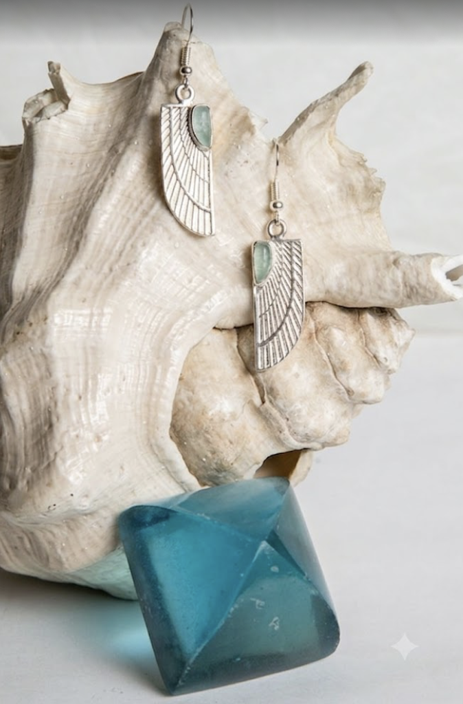 Isis-Andara earrings, silver